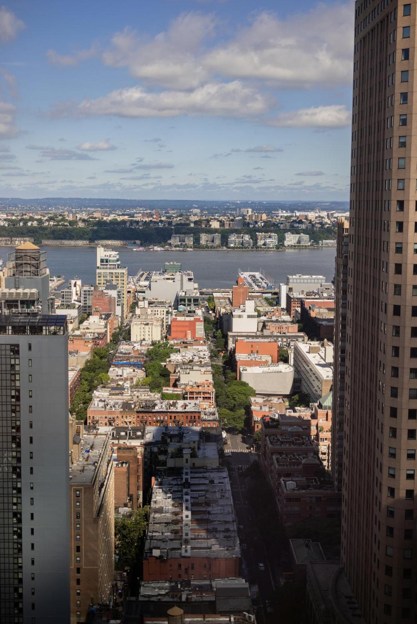 Hyatt Regency Times Square Hotel New York City Exterior photo